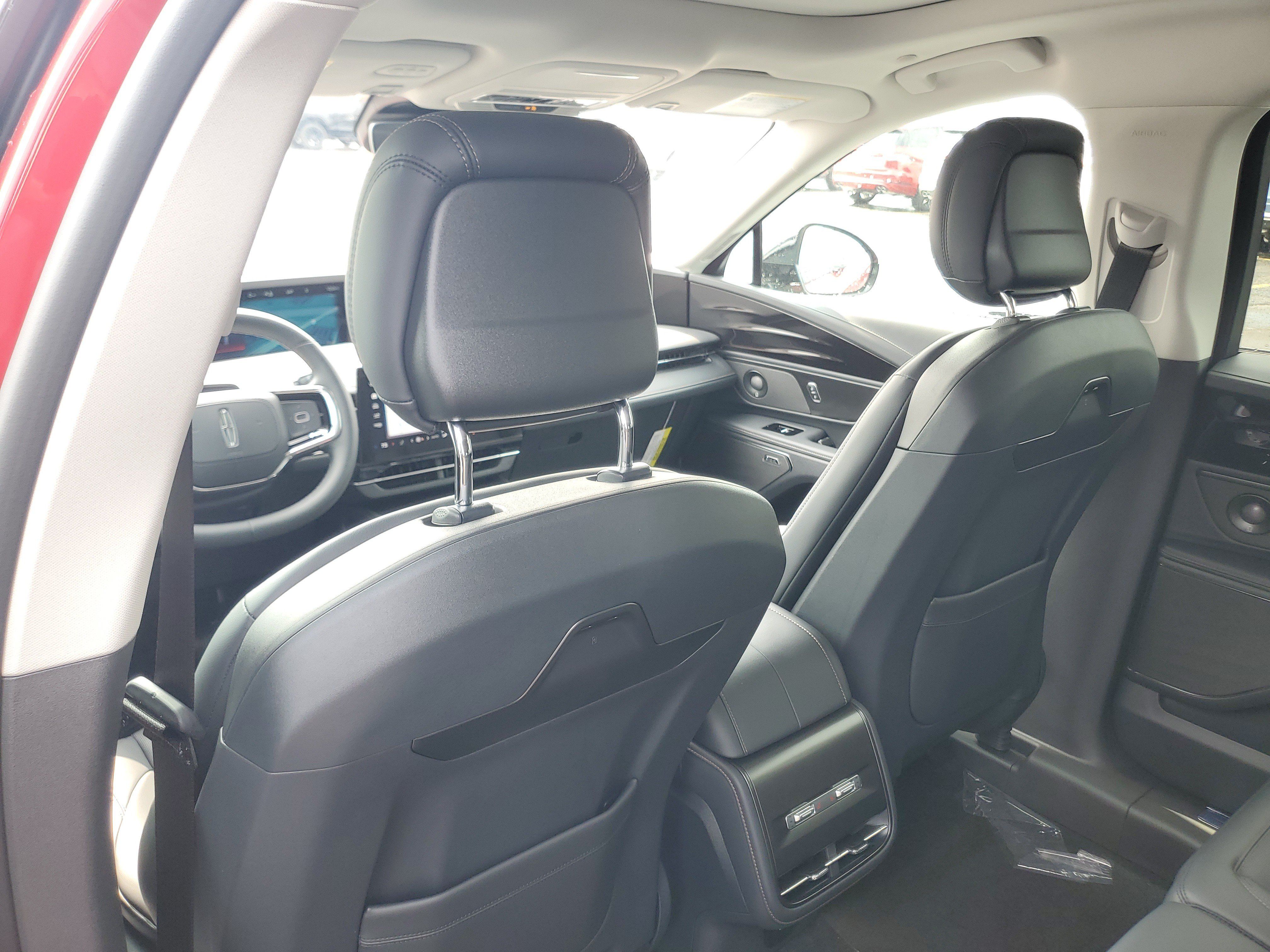 New 2026 Lincoln Nautilus Premier w/ Equipment Group 102A AWD/4WD image 29