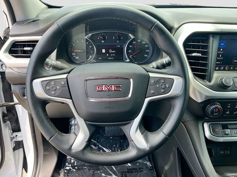 Used 2023 GMC Acadia SLT w/ Elevation Edition FWD image 11