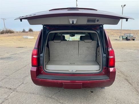 Used 2017 Chevrolet Tahoe LT w/ LT Signature Package image 19