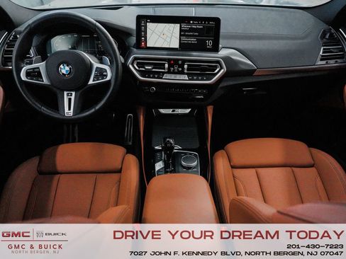 Used 2025 BMW X4 M40i w/ Premium Package image 36