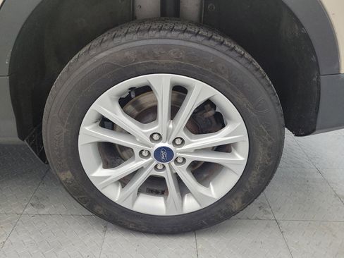 Used 2018 Ford Escape SE w/ SE Sync 3 Package image 31