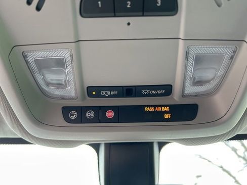 Used 2018 Chevrolet Equinox LT image 20