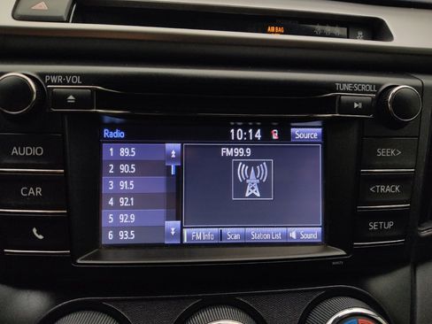 Used 2017 Toyota RAV4 LE FWD image 25