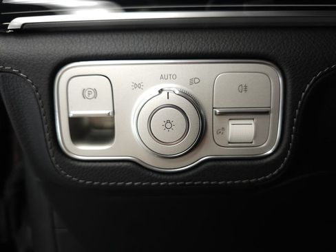 Certified 2025 Mercedes-Benz GLS 450 4MATIC image 10