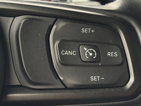 Used 2021 Jeep Wrangler Unlimited Sport AWD/4WD image 19
