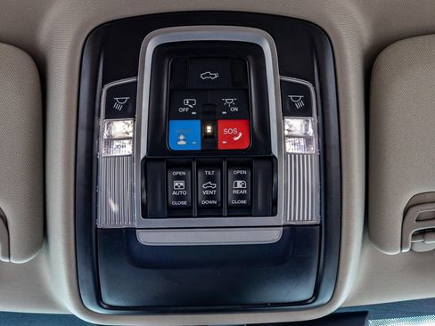 Used 2024 RAM 2500 Limited w/ Safety Group AWD/4WD image 25