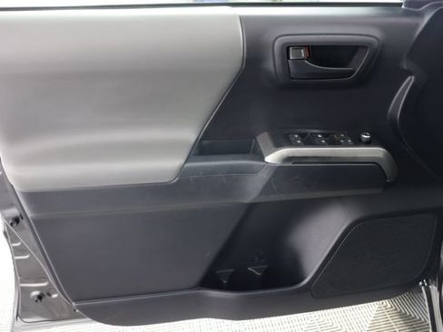 Used 2018 Toyota Tacoma SR5 image 23