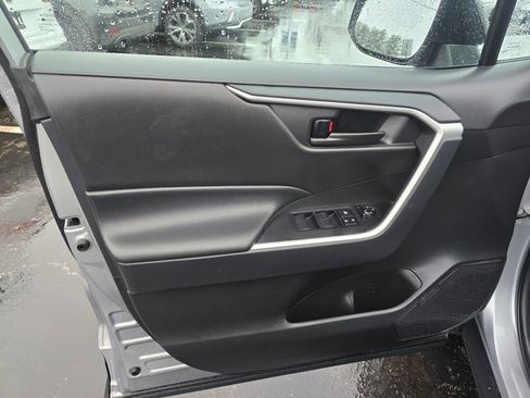 Used 2025 Toyota RAV4 LE image 17