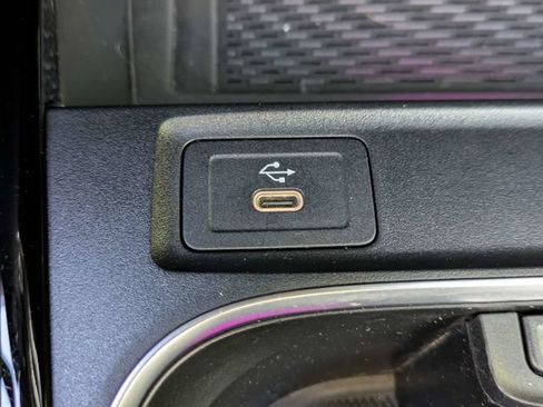 Used 2025 Mercedes-Benz CLA 250 4MATIC image 22