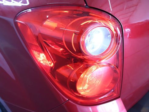 Used 2015 Chevrolet Equinox LT image 26