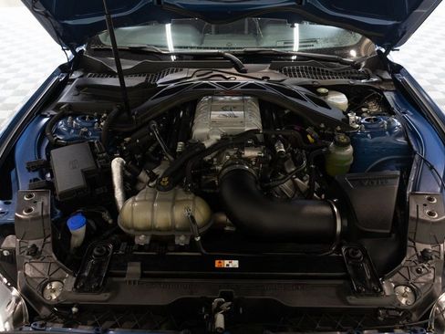 Used 2021 Ford Mustang Shelby GT500 w/ Carbon Fiber Track Pack image 39