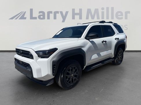 Used 2025 Toyota 4Runner SR5 image 1