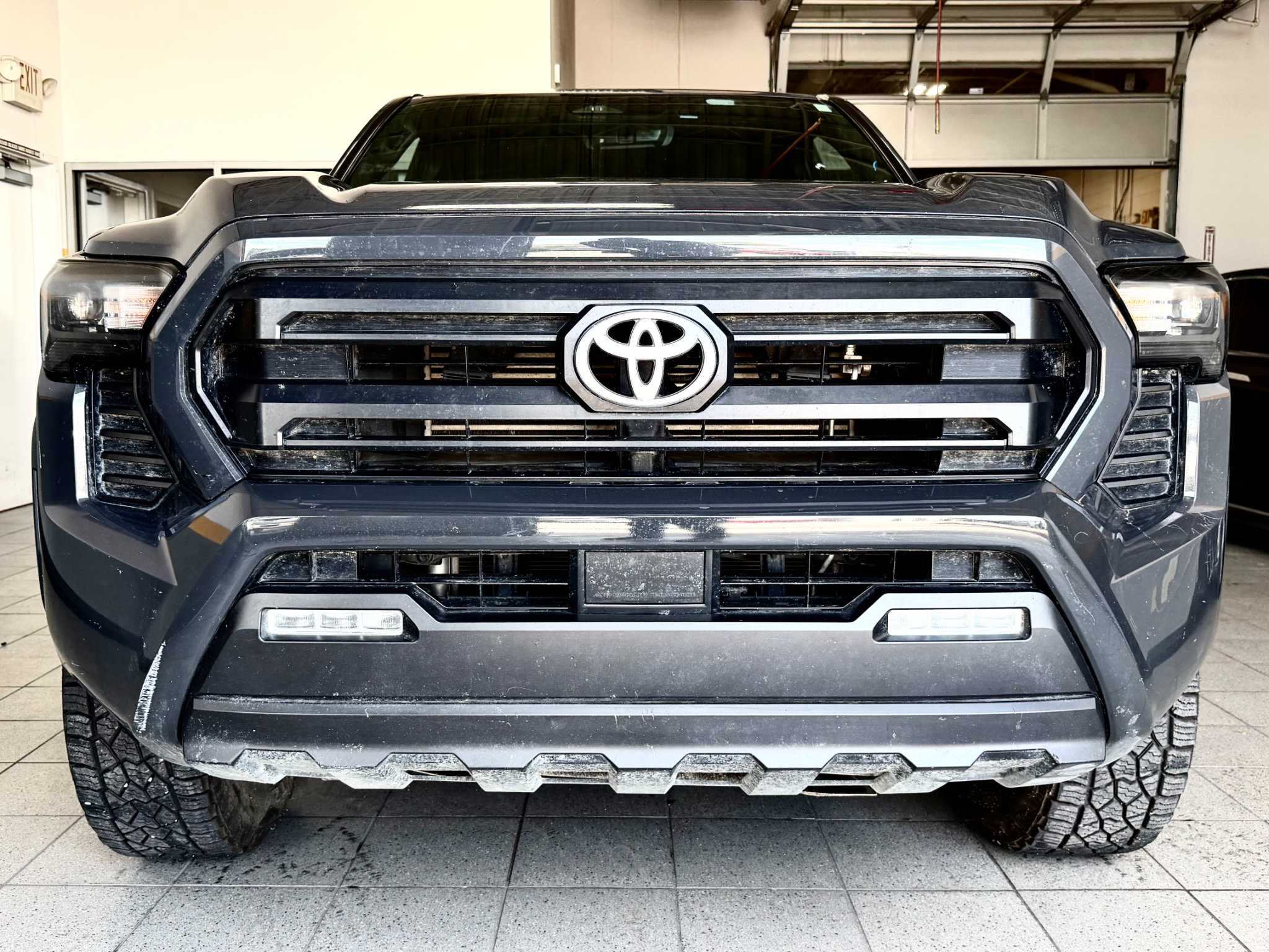 Used 2024 Toyota Tacoma SR5 AWD/4WD image 13