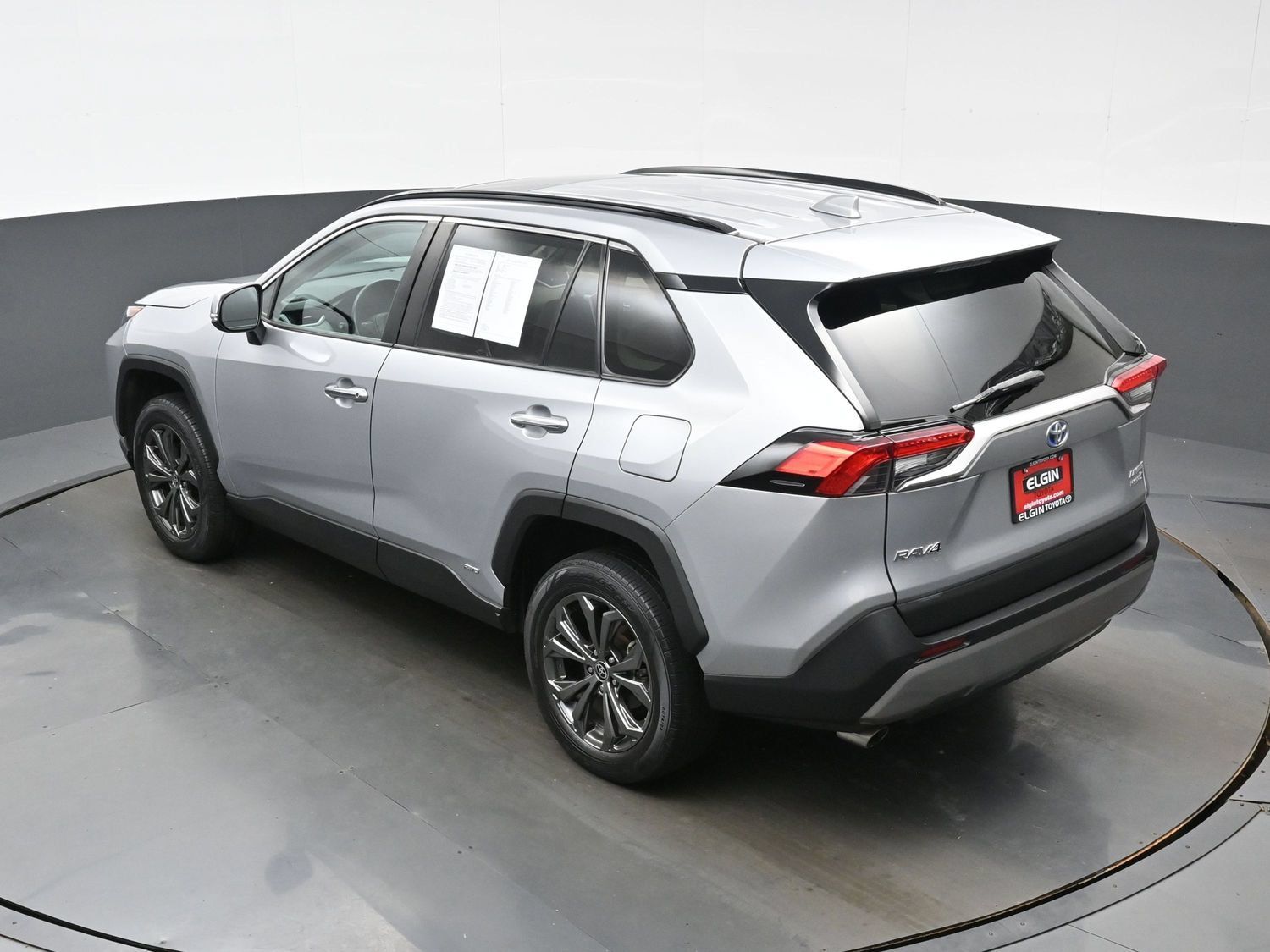 Used 2023 Toyota RAV4 Limited AWD/4WD image 39