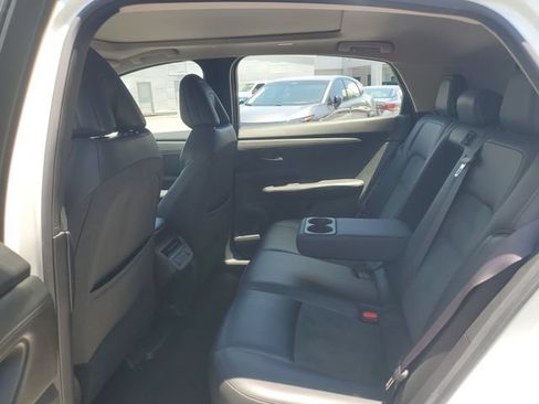 Certified 2023 Nissan Ariya FWD image 11