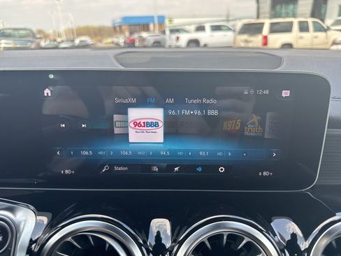 Used 2021 Mercedes-Benz GLB 35 AMG 4MATIC image 19