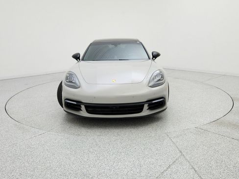 Used 2018 Porsche Panamera 4S image 2