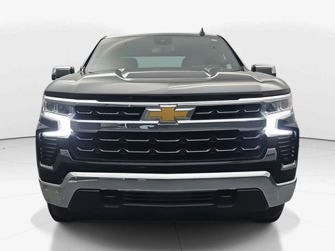 Used 2025 Chevrolet Silverado 1500 LT image 3