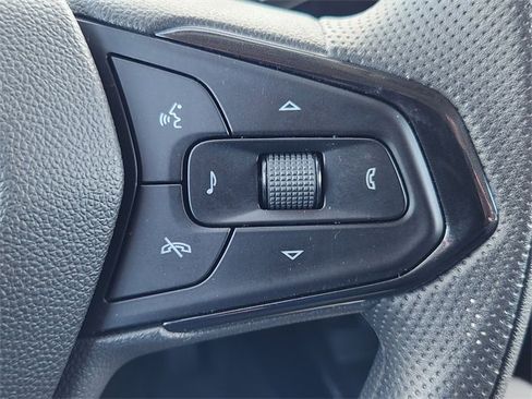 Used 2025 Chevrolet Trax LT image 26