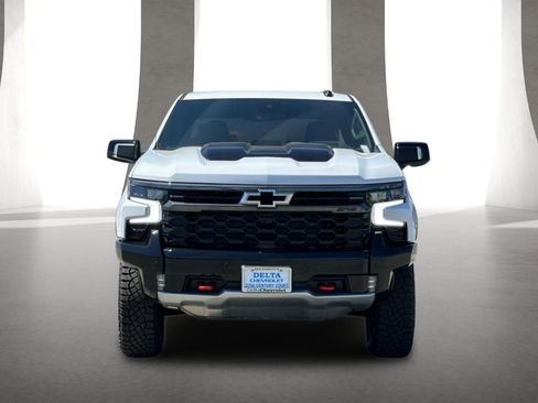 New 2026 Chevrolet Silverado 1500 ZR2 w/ LPO, Dark Essentials Package AWD/4WD image 9