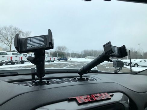 Used 2019 Chevrolet Silverado 1500 Custom Trail Boss w/ Custom Convenience Package image 11