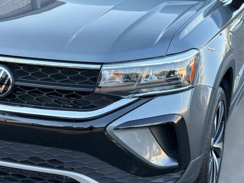 Used 2024 Volkswagen Taos SE image 11