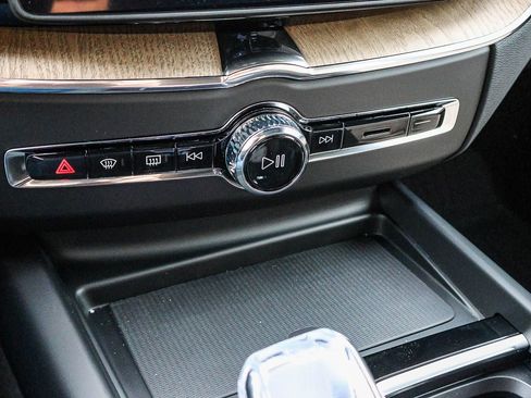 New 2026 Volvo XC60 T8 Plus w/ Protection Package Premier image 35