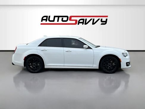 Used 2023 Chrysler 300 Touring L AWD/4WD image 8