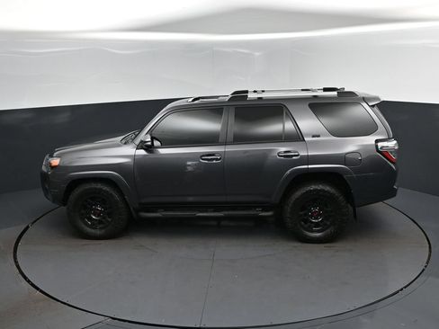 Used 2021 Toyota 4Runner SR5 Premium w/ Moonroof Package RWD image 32