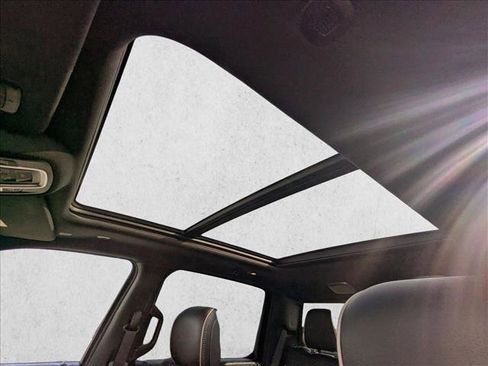 Used 2020 RAM 1500 Limited w/ Black Appearance Package image 17