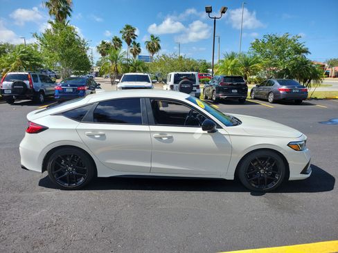 Used 2024 Honda Civic Sport image 5