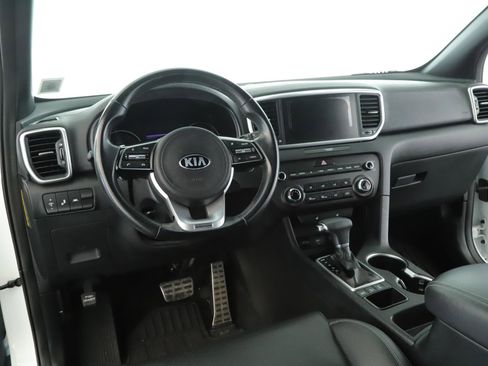 Used 2020 Kia Sportage S image 2