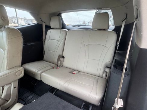 Used 2018 Buick Enclave Essence image 36