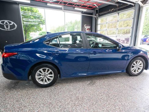 Used 2025 Toyota Camry LE FWD image 4