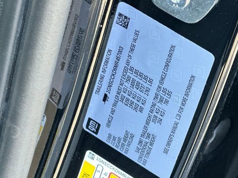 Used 2021 Chevrolet Suburban LT w/ Rear Media and Nav Package image 32