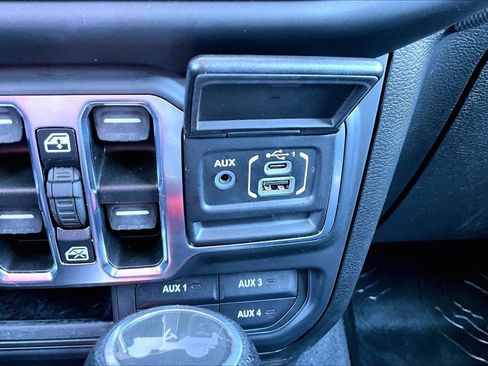 Used 2021 Jeep Wrangler Unlimited Sport AWD/4WD image 27
