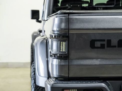 Used 2025 Jeep Gladiator Sport AWD/4WD image 39