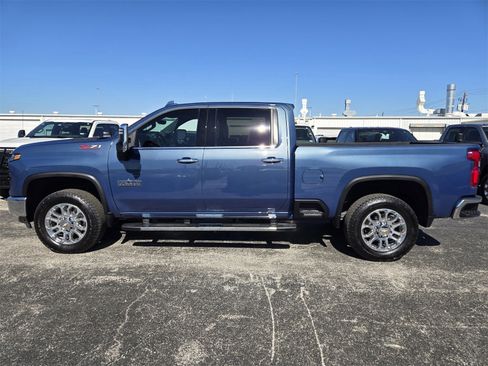 Used 2024 Chevrolet Silverado 2500 LTZ w/ LTZ Premium Texas Edition image 4