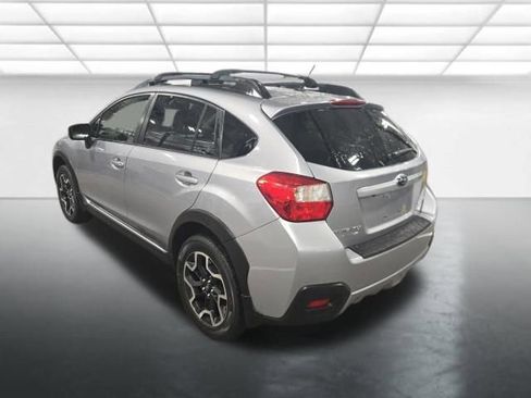 Used 2017 Subaru Crosstrek 2.0i Premium w/ Moonroof Package image 7