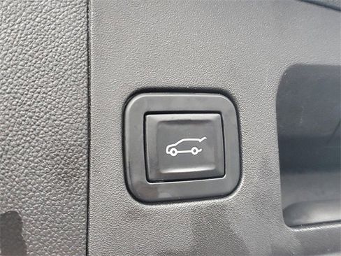 Used 2019 Cadillac XT5 Luxury image 8