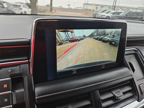 Used 2023 Chevrolet Suburban Premier image 23