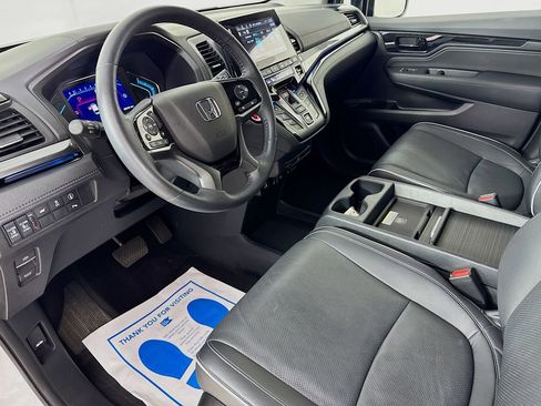 Used 2022 Honda Odyssey Elite image 11