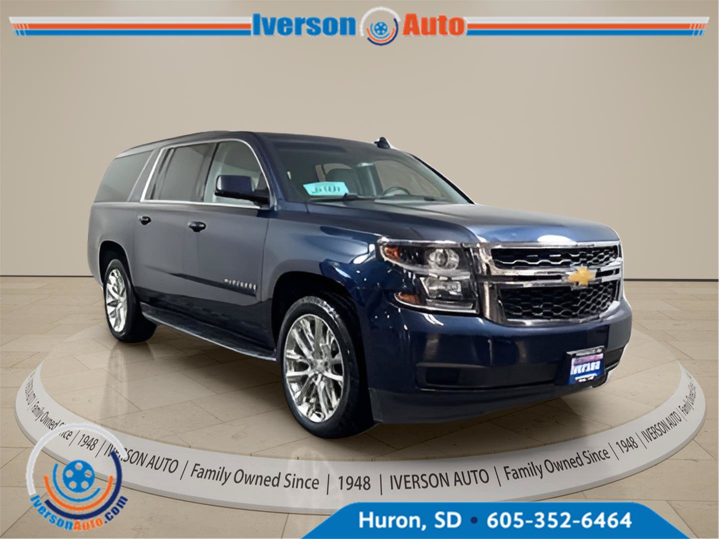 Used 2020 Chevrolet Suburban LT w/ Max Trailering Package AWD/4WD image 2