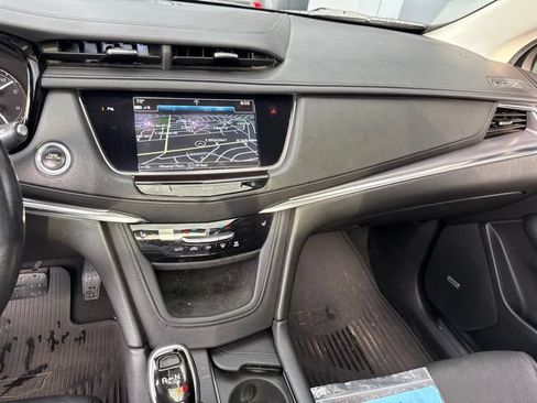 Used 2019 Cadillac XT5 Luxury AWD/4WD image 9