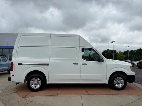 Used 2021 Nissan NV 2500 SV RWD image 7