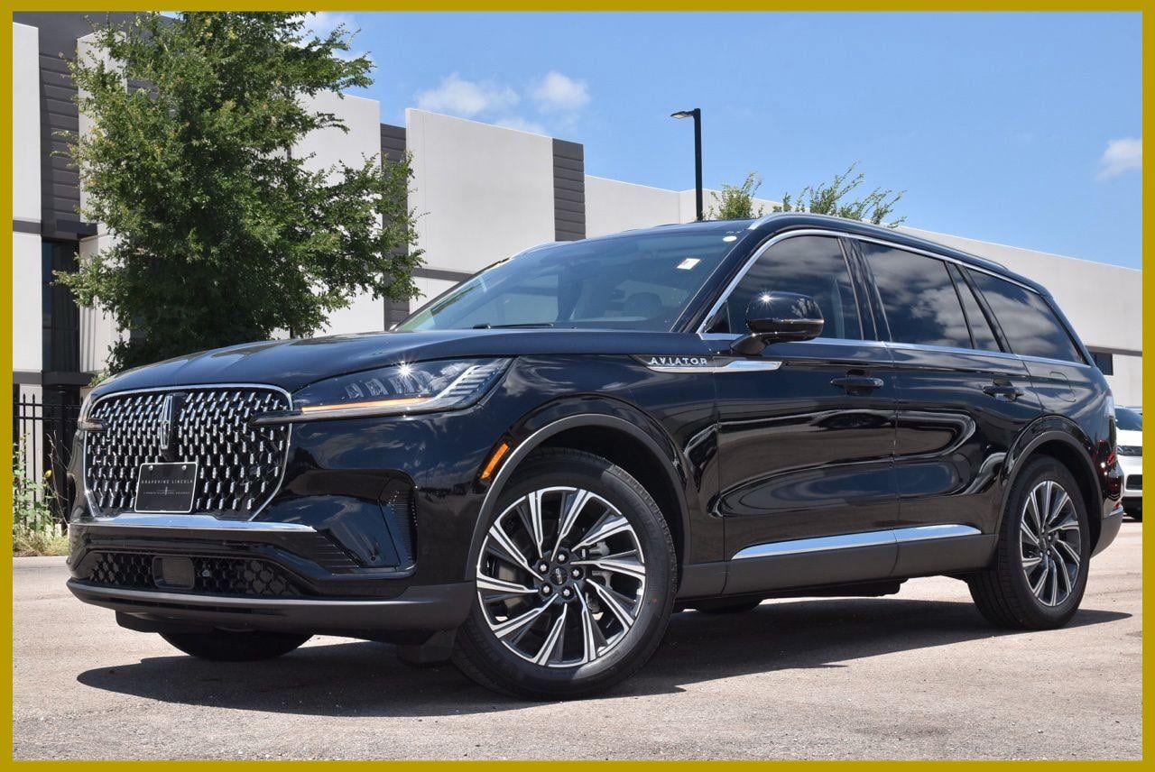 New 2026 Lincoln Aviator 2WD image 1