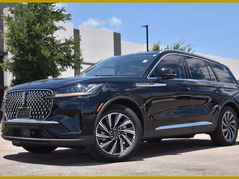 New 2026 Lincoln Aviator 2WD image 1