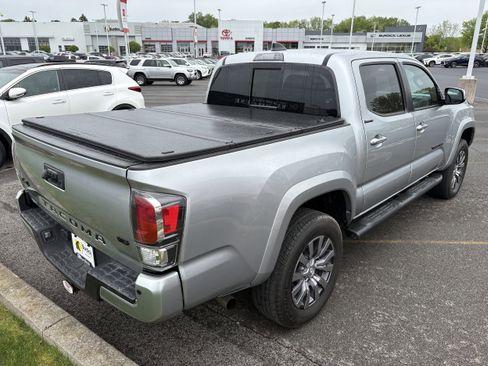 Used 2023 Toyota Tacoma Limited AWD/4WD image 5