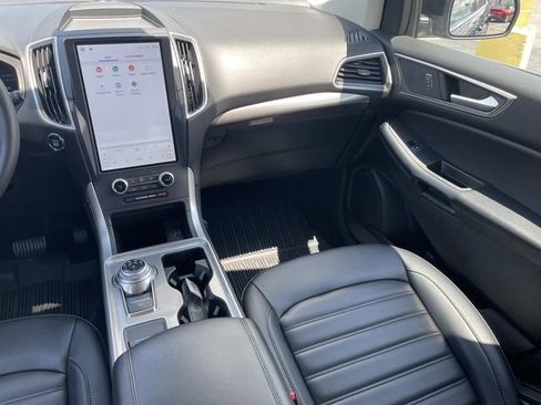 Certified 2024 Ford Edge SEL w/ Convenience Package AWD/4WD image 18