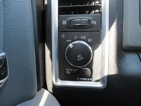 Used 2019 RAM 1500 Big Horn AWD/4WD image 22